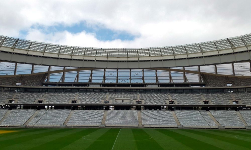 Thiago Neves assina com Sport