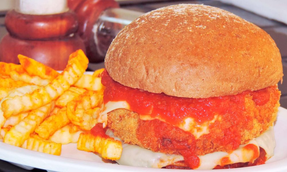 Sanduíche de parmegiana é o lançamento do Aquela Parmê para o mês das crianças