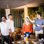 Thiago Miranda, Gustavo Vínicius (sócio), Ana Carla (sócia), Vanessa Mendonça (Secretária de Turismo do DF) e Álvaro Garnero. Foto: Fernando Veller/Divulgação