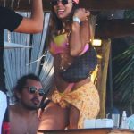 Anitta curte férias no México com família e amigos. Foto: Backgrid/AgNews