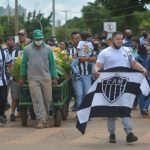 Enterro do motorista por aplicativo Geraldo Iris Gontijo, 50 anos. Foto: Vítor Mendonça/Jornal de Brasília