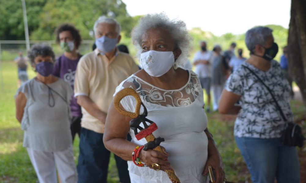 Lydia Garcia, 82 anos, vacinada na UBS 1 da Asa Sul. Foto: Vítor Mendonça/Jornal de Brasília