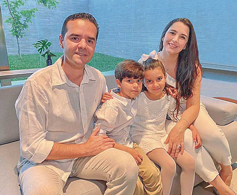 Rodrigo Frota e família. Foto: Arquivo Pessoal