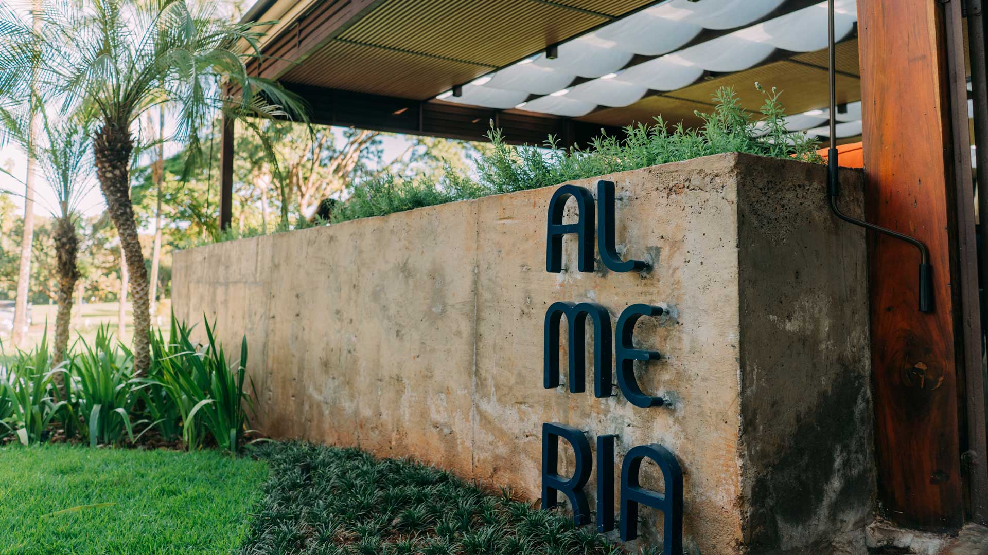 Restaurante Almería lança Almoço Executivo