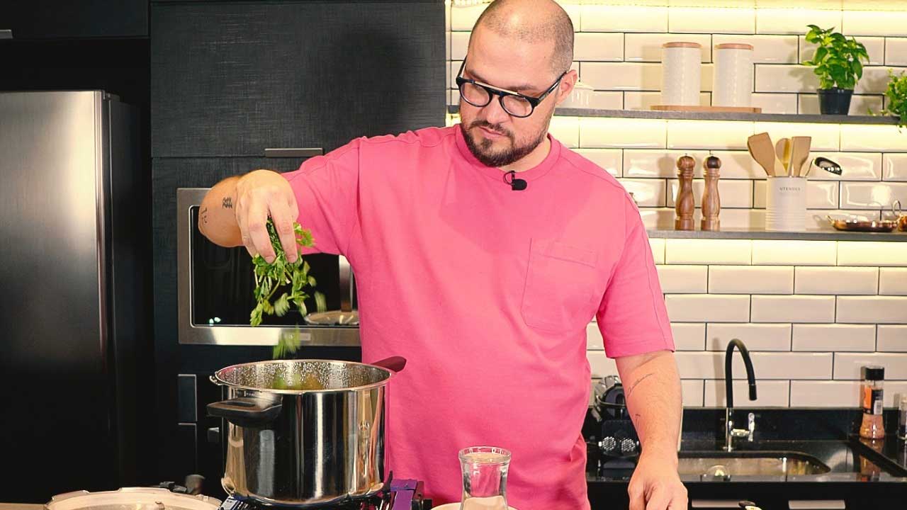 Inspirado no ‘BBB’, Glauber Brito, do canal Champagne com Dendê, cria o ‘Da Xepa para o Vip’