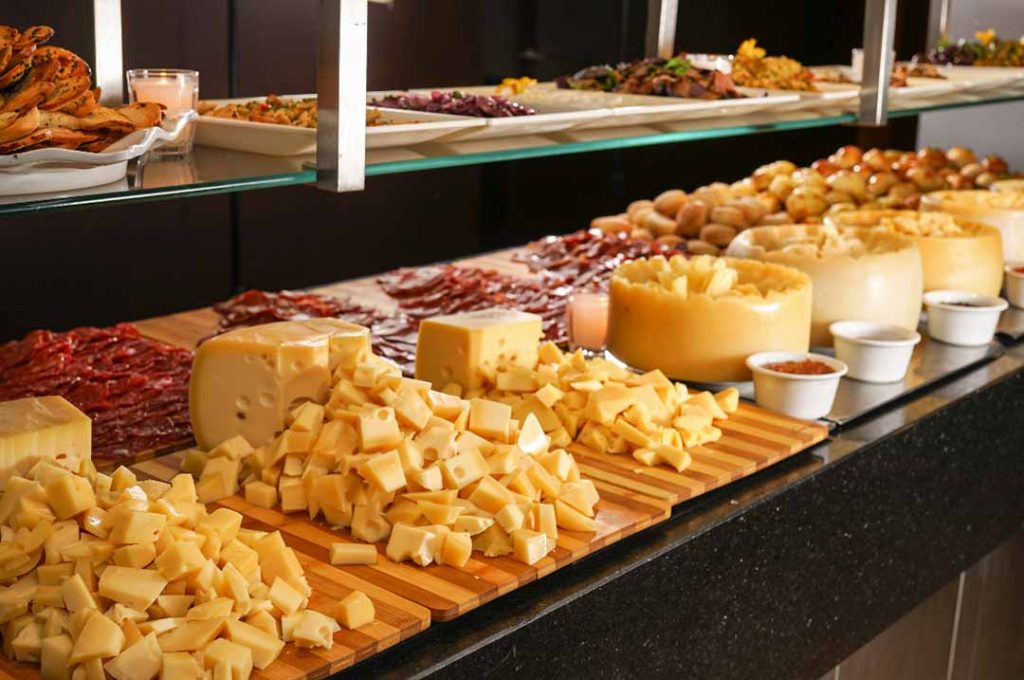 Buffet antepastos. Foto: Victor Rocha