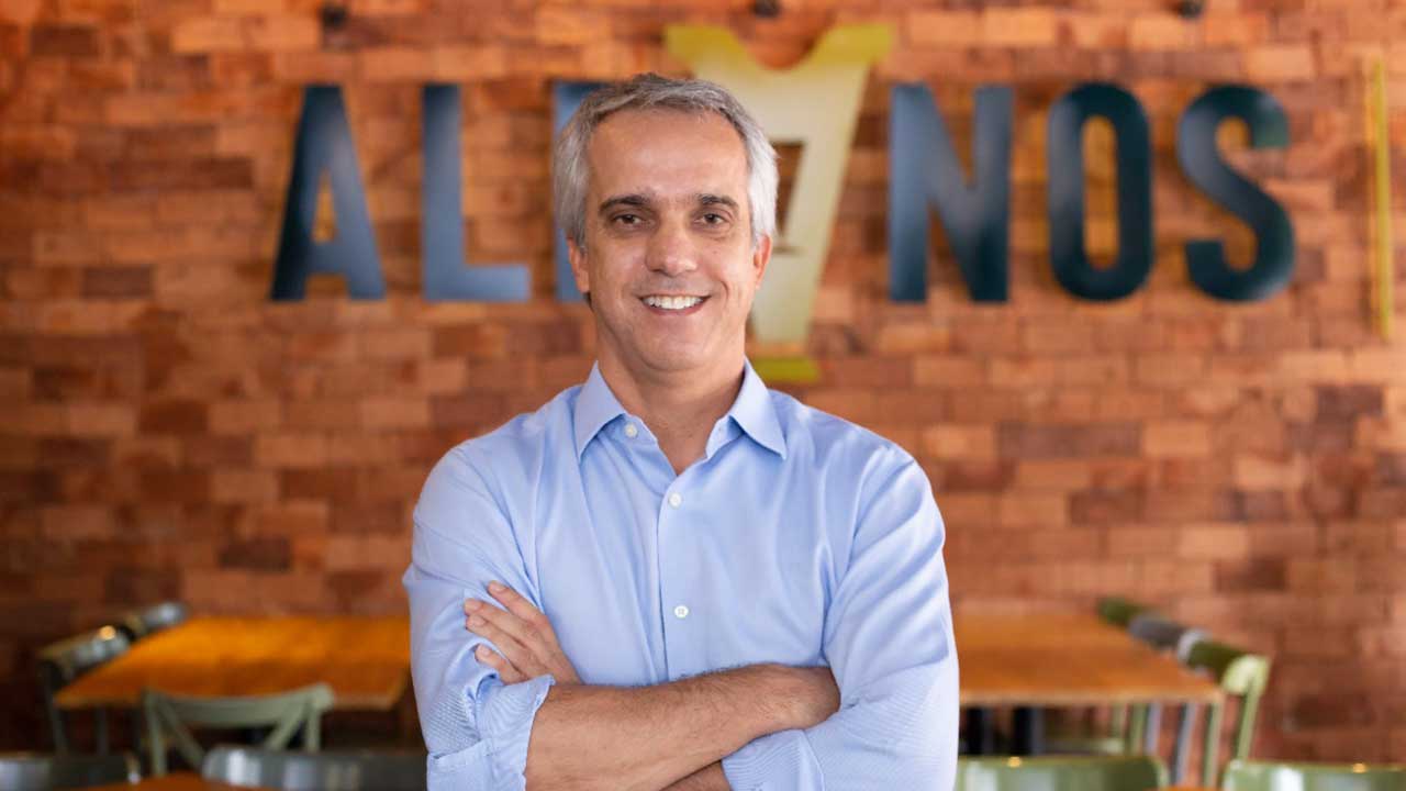 Para comemorar 25 anos, 1º cervejaria de BH investe em experiência do cliente e novas receitas