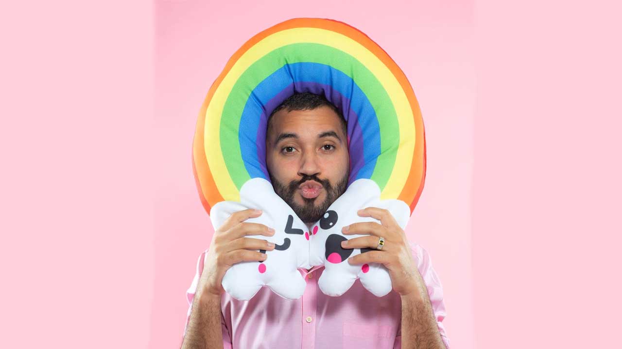 "Se Gil, ex-BBB, não passar no exame admissional da TV Globo, ele vai para a Rede TV!", comenta Andreoli em rede social