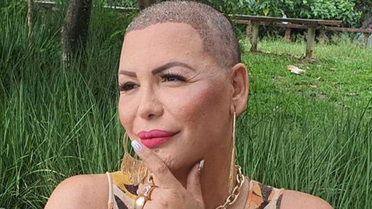 Luiza Marilac rebate haters: 'eu vou usar peruca quando quiser'