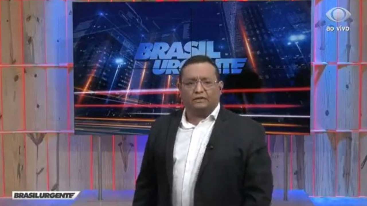 Apresentador do Brasil Urgente manda recado para Sikêra Jr: 'Quem é você comprado a Paulo Gustavo?'