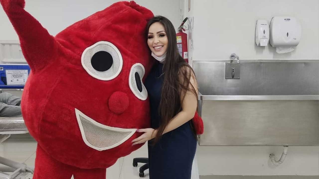 Iolanda Negrão inova com 'aniversário solidário' com doação de sangue