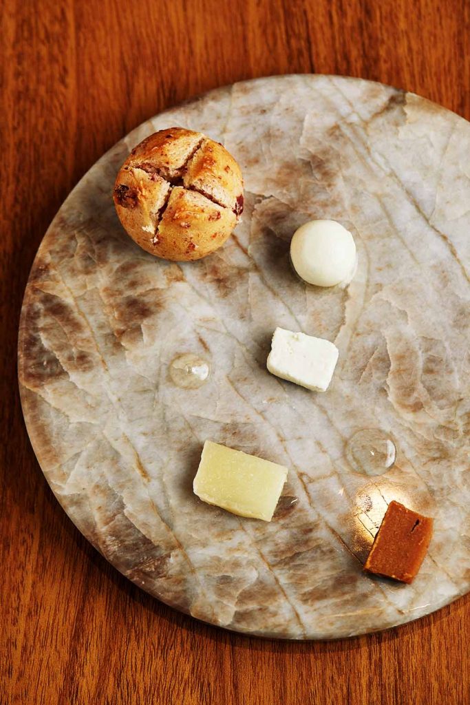 Queijos e meles. Foto: Bruno Aguiar