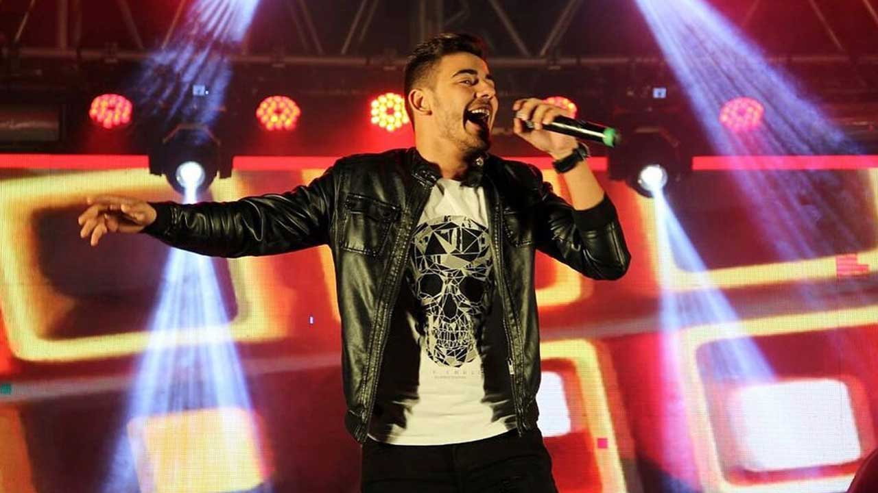 Santo bar investe em programação musical com artistas locais