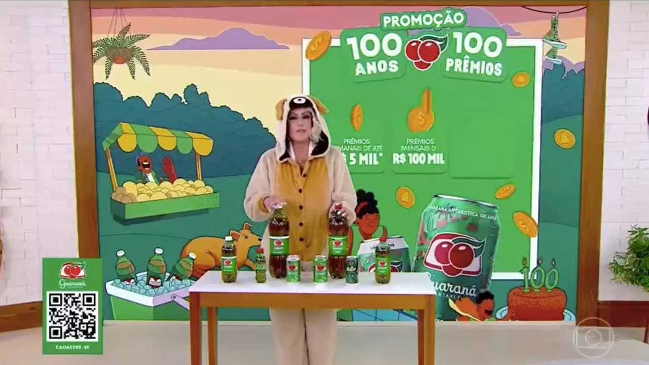Guaraná Antarctica veste Ana Maria Braga de vira-lata caramelo no Mais Você