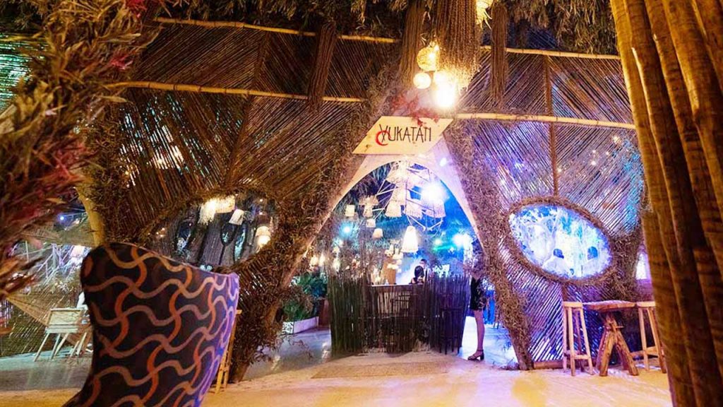 Yukatán, restaurante asiático comandado pelos chefs Francisco Assis e Juliano Guinoza, abre para o público na Casa MAAYA