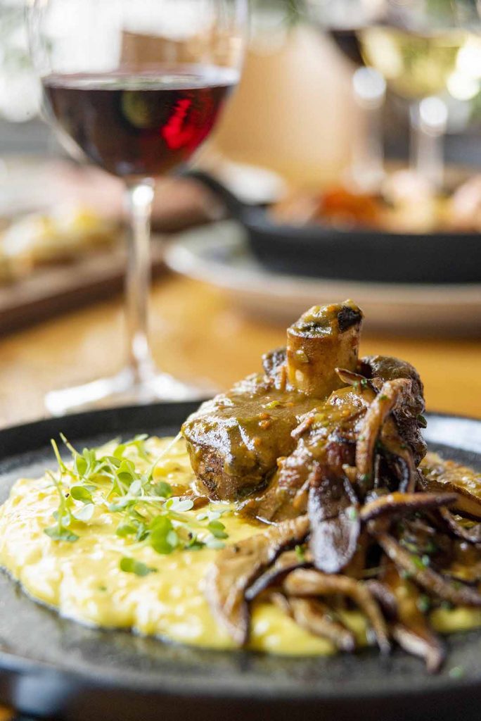 Ossobuco baby com risoto zafferano. Foto: Fernando Pires