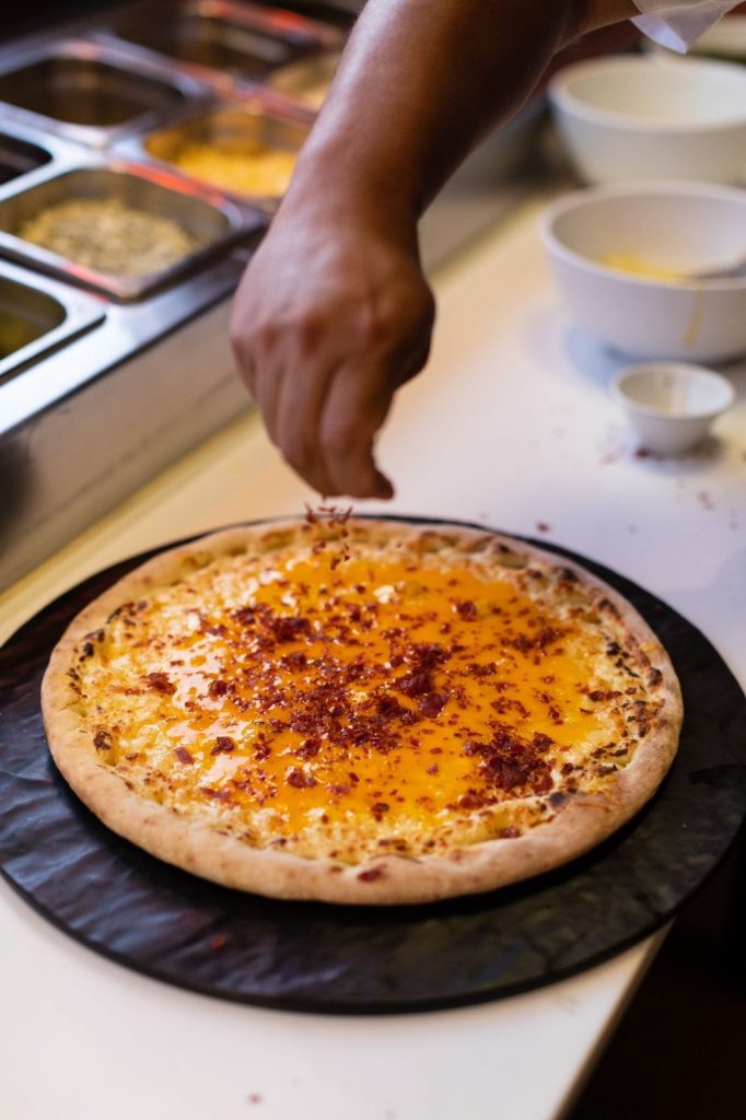 Pizza carbonara. Foto: Divulgação