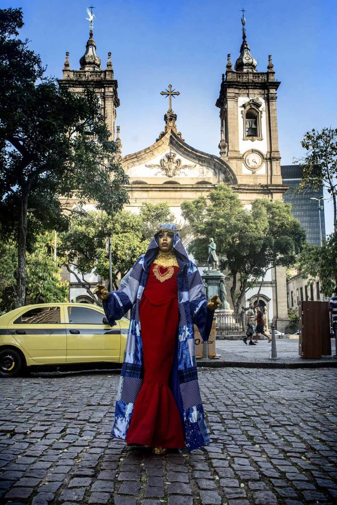Drag queen Organzza é uma das modelos do Calendrag 2022. Foto: Íra Barillo
