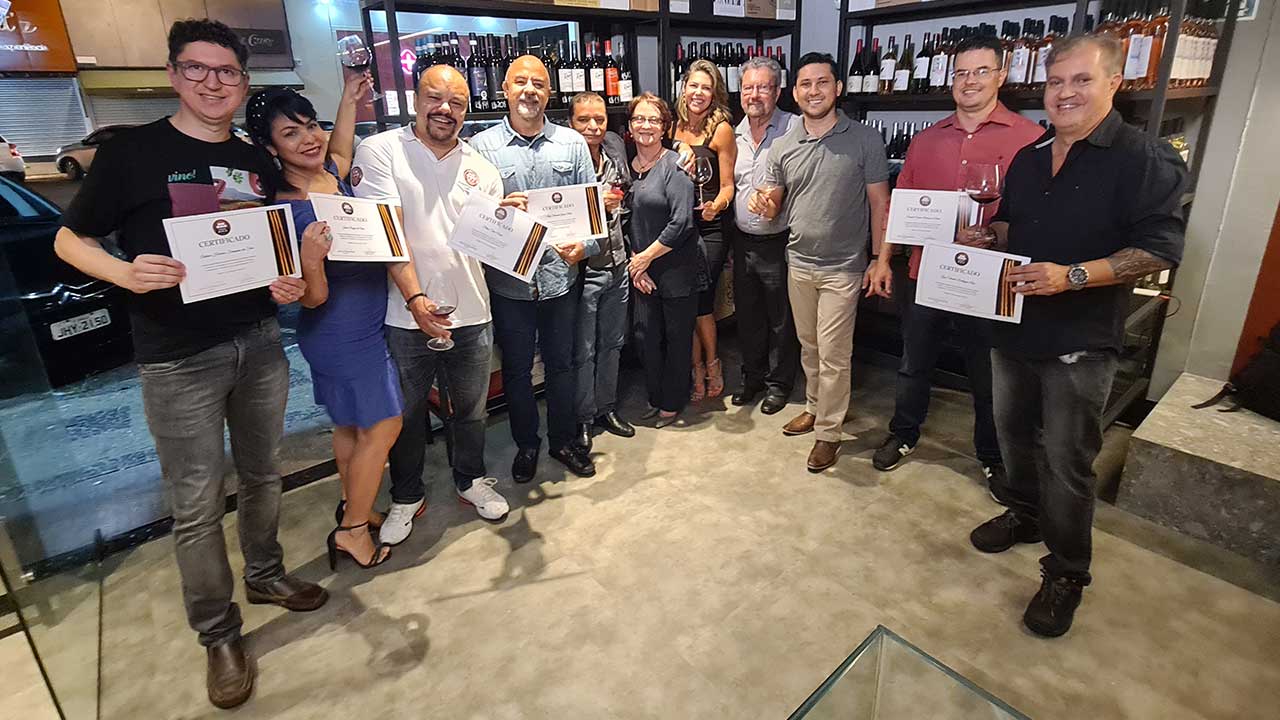 Formatura da primeira turma de Sommeliers de Vinhos da ABS-DF