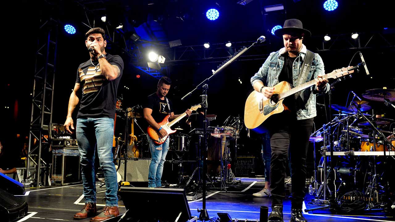 Israel e Rodolffo receberam várias celebridades em seu show na Villa Country, em SP