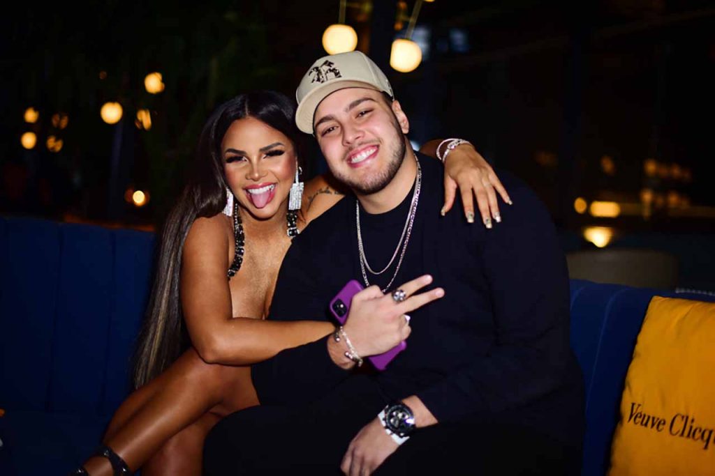 Gabily e John Amplificado. Foto: Leo Franco / Agnews