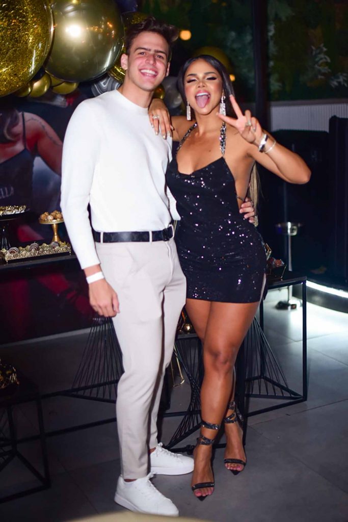 John Vlogs e Gabily. Foto: Leo Franco / Agnews