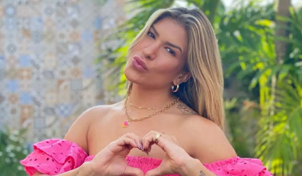 Lore Improta responde seguidora