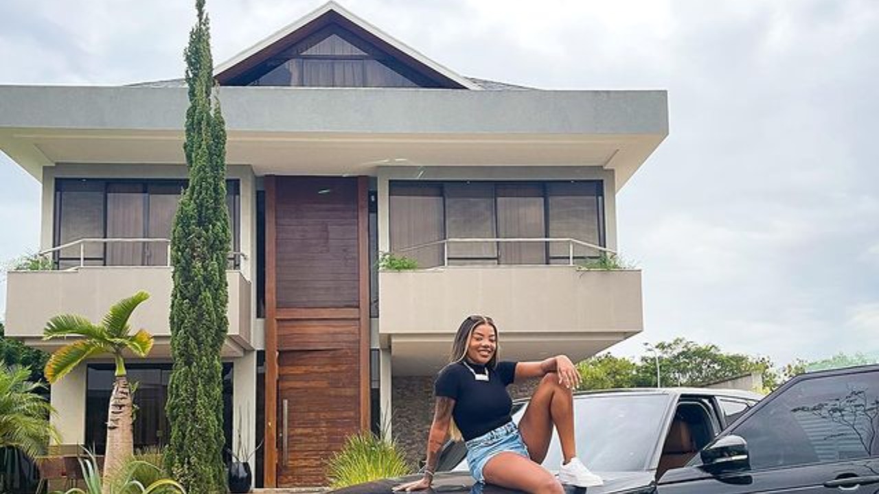 A cantora postou em suas redes sociais a nova conquista e pede aos fãs para que não desistam do que querem alcançar.