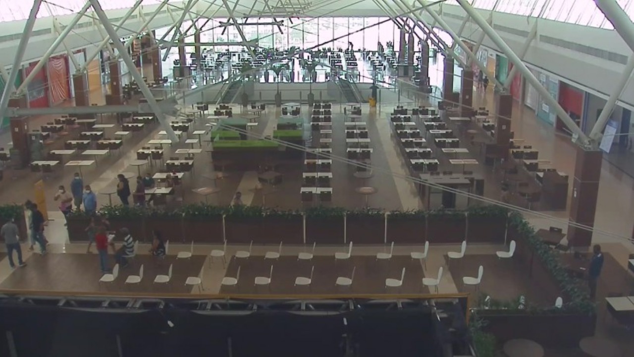 De acordo com a denúncia do Ministério Público, o cantor ainda escolheu a fabricante da vacina no momento da imunização