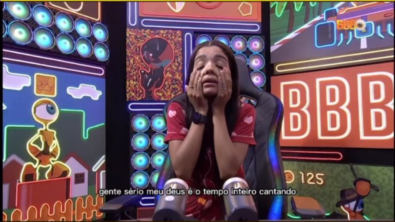 A dançarina e esposa da cantora Ludmilla reclamou novamente hoje pela manhã dos colegas de confinamento cantando