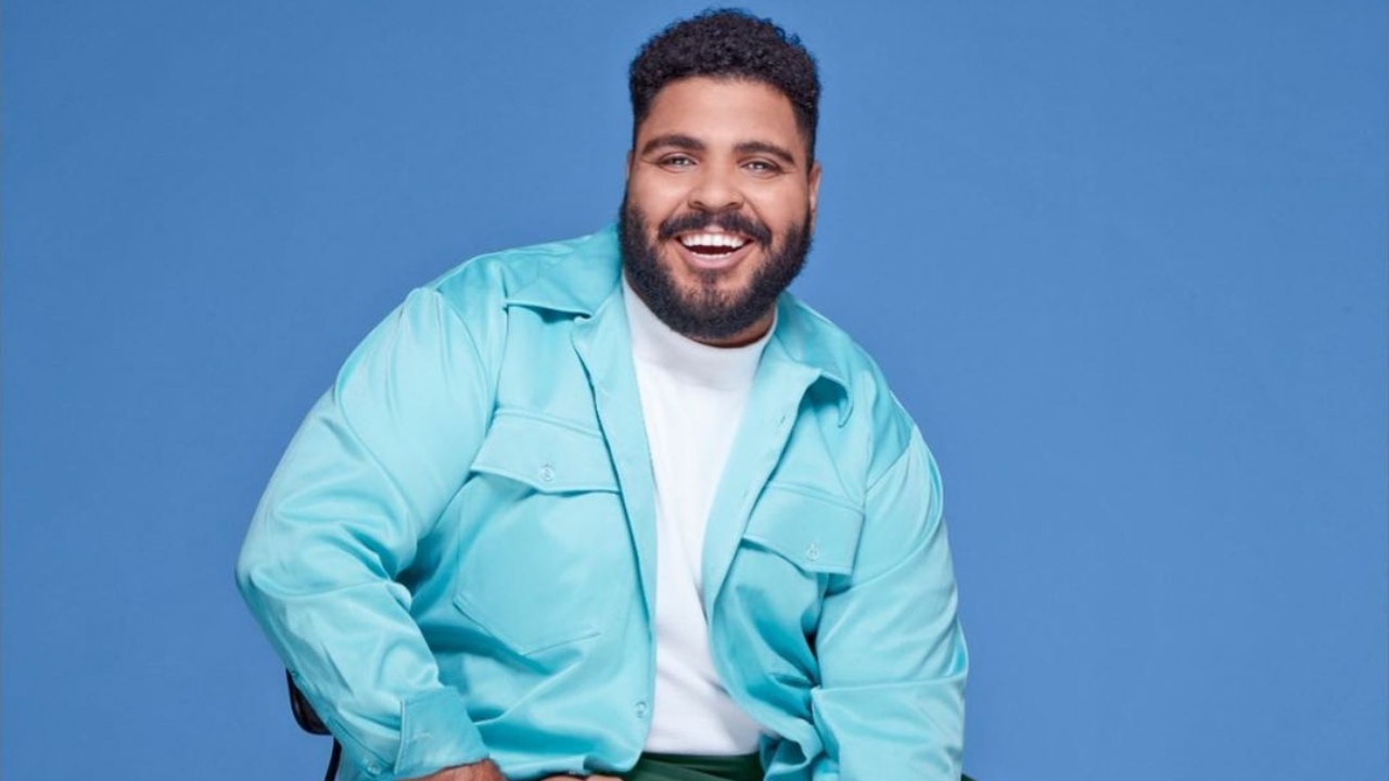 O humorista que comanda um quadro no BBB 22, que vai ao ar nas quartas-feiras, foi chamado de “lixo” após piada com sister