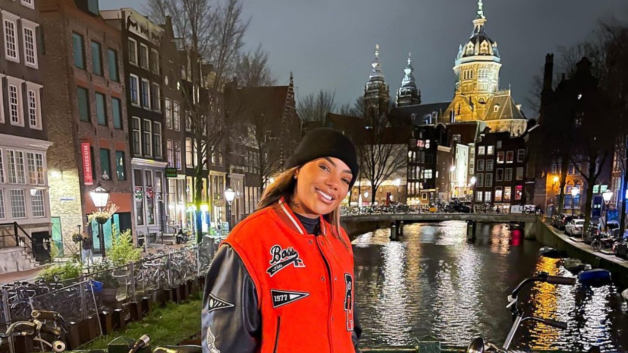 A cantora aproveitou para descansar e sair um pouco da rotina; ela escolheu o destino para conseguir viver no anonimato