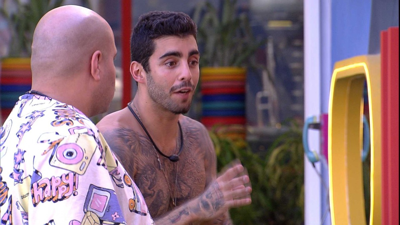 Após oito horas de prova de resistência, Paulo André e Pedro Scooby venceram e se tornaram os Líderes da semana