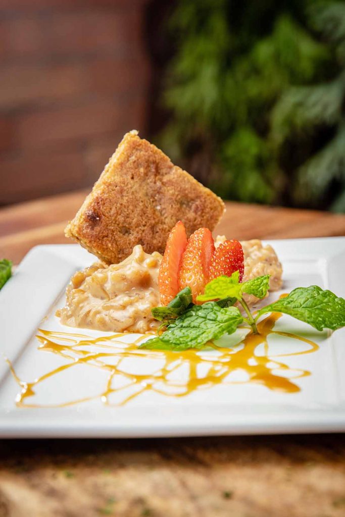 Arroz doce e telha de pé de moleque