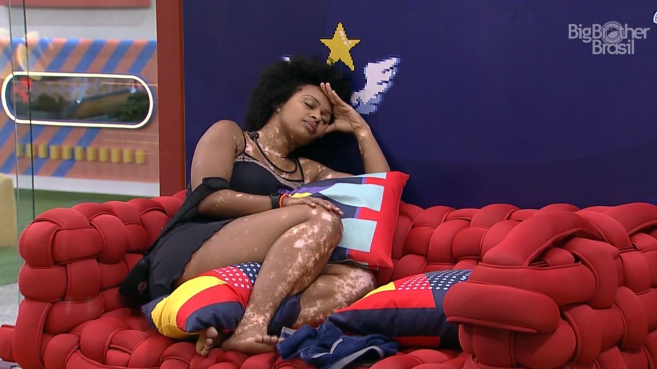 A dupla teve uma pequena discussão na noite da última terça (1); A professora reclamou com a amiga por não poder demonstrar o que sente