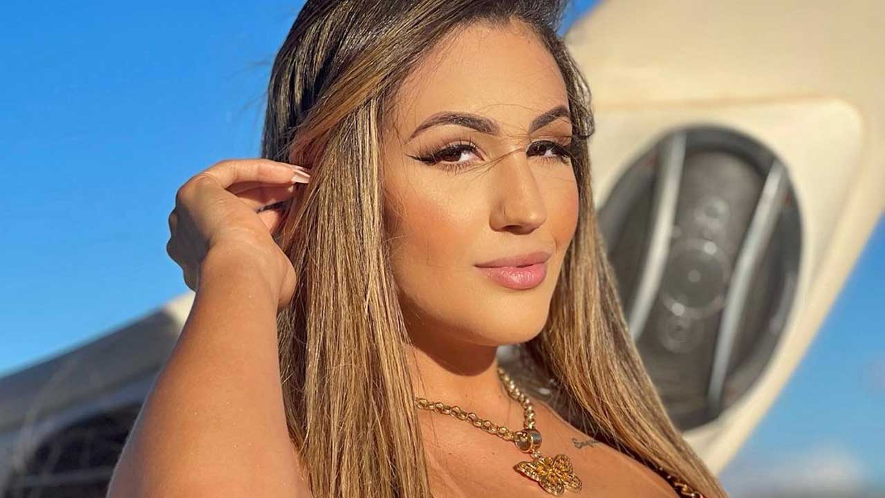 Conheça Jessica Dourado, integrante do camarote da "Casa de Vidro do Bruninho"