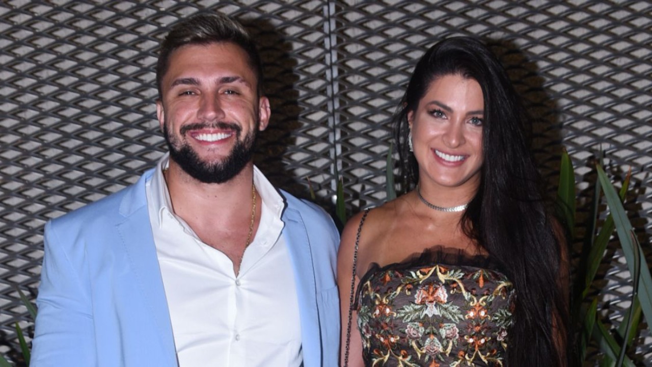 Os dois já foram vistos juntos em festas, como a de Lipe Ribeiro, e agora passaram o feriado de Carnaval na ‘Casa de Verão da Gi’