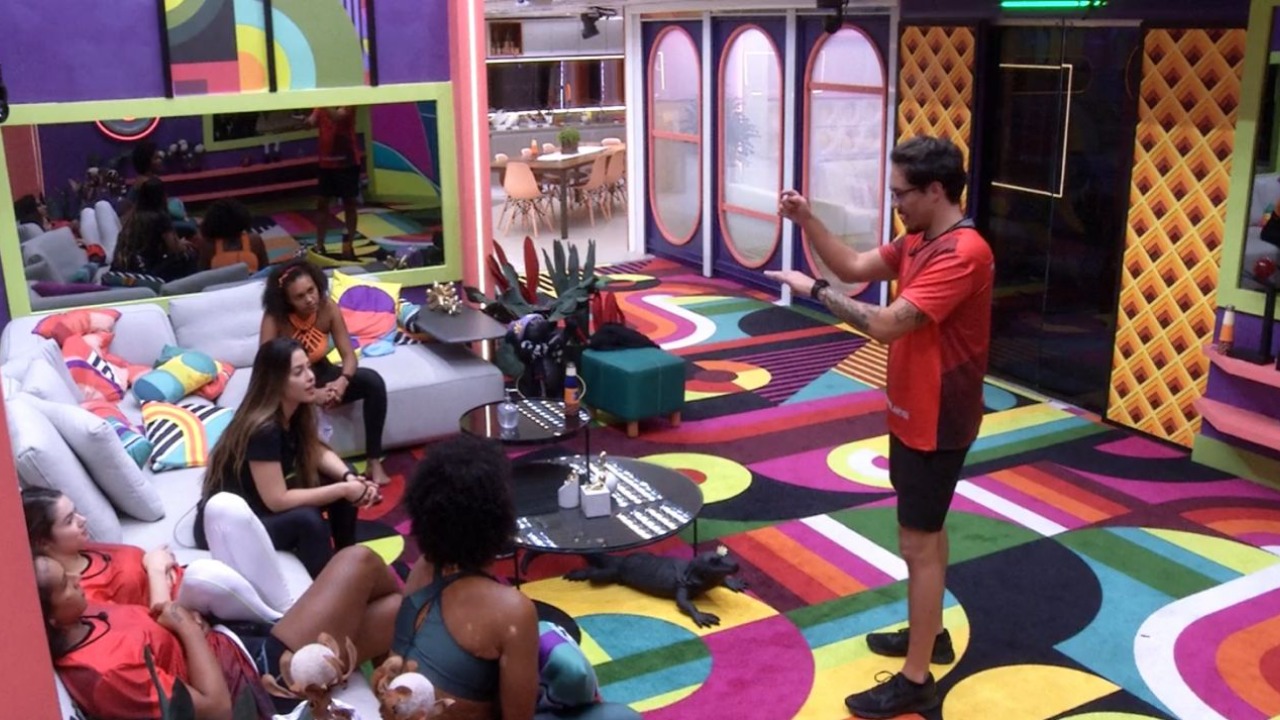 Após o ator assumir a nova Liderança, os demais participantes que permaneceram na xepa conversam e miram vitória na Prova do Anjo