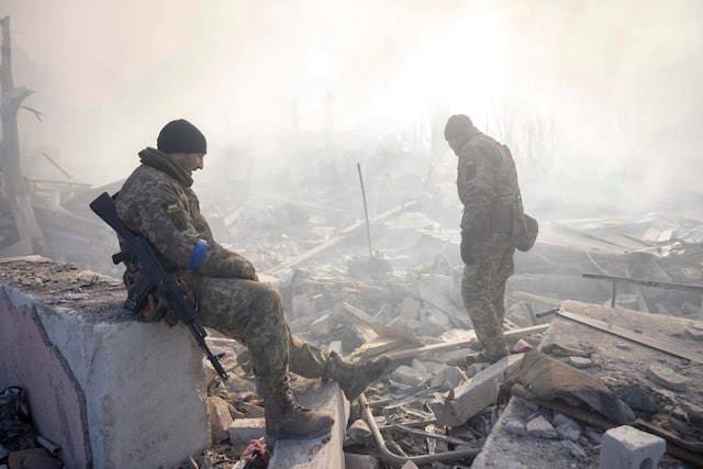 Bombardeio russo de 10 mortos em f&aacute;brica da Ucr&acirc;nia