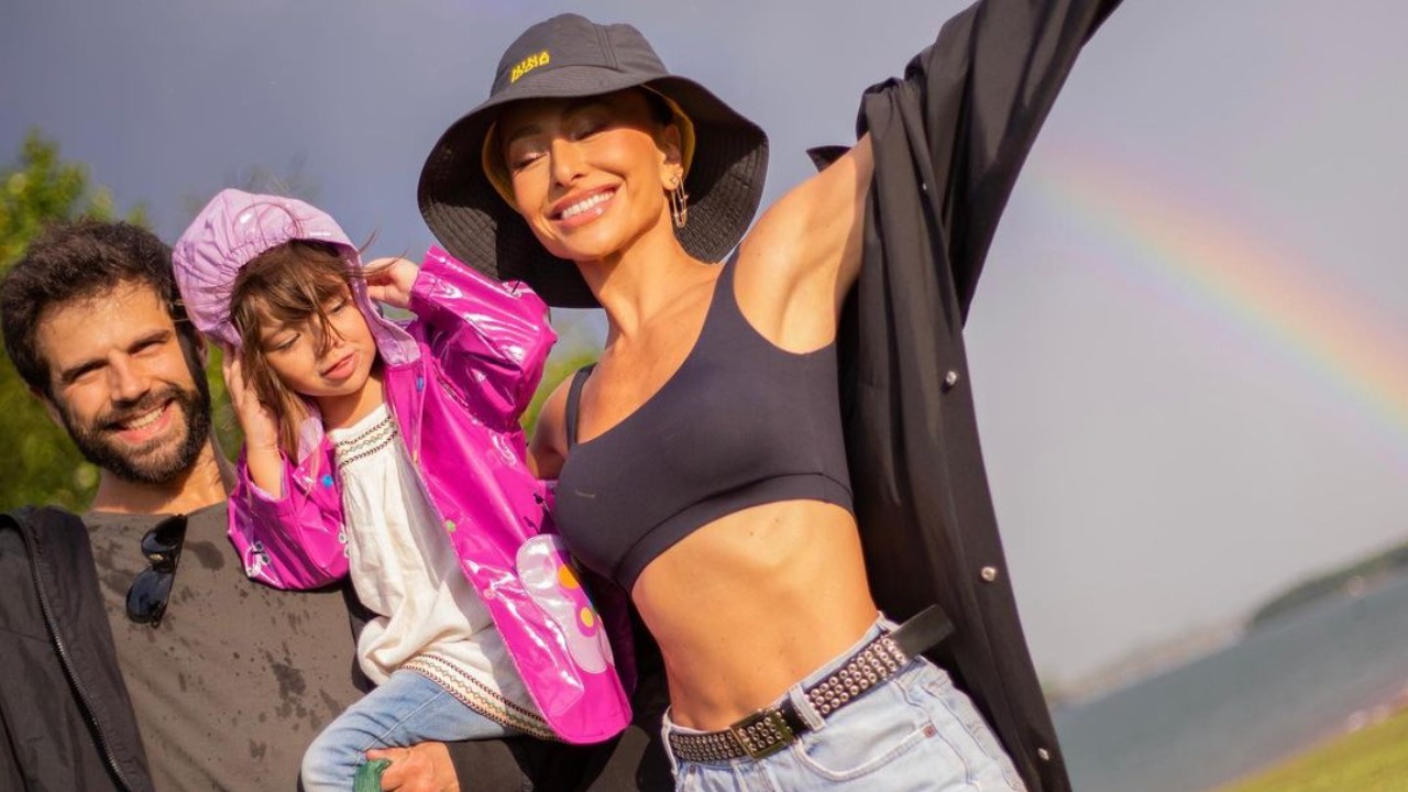 A apresentadora e ex-bbb compartilhou alguns momentos difíceis que vivenciou em seu casamento com o ator e como enfrentou essa fase