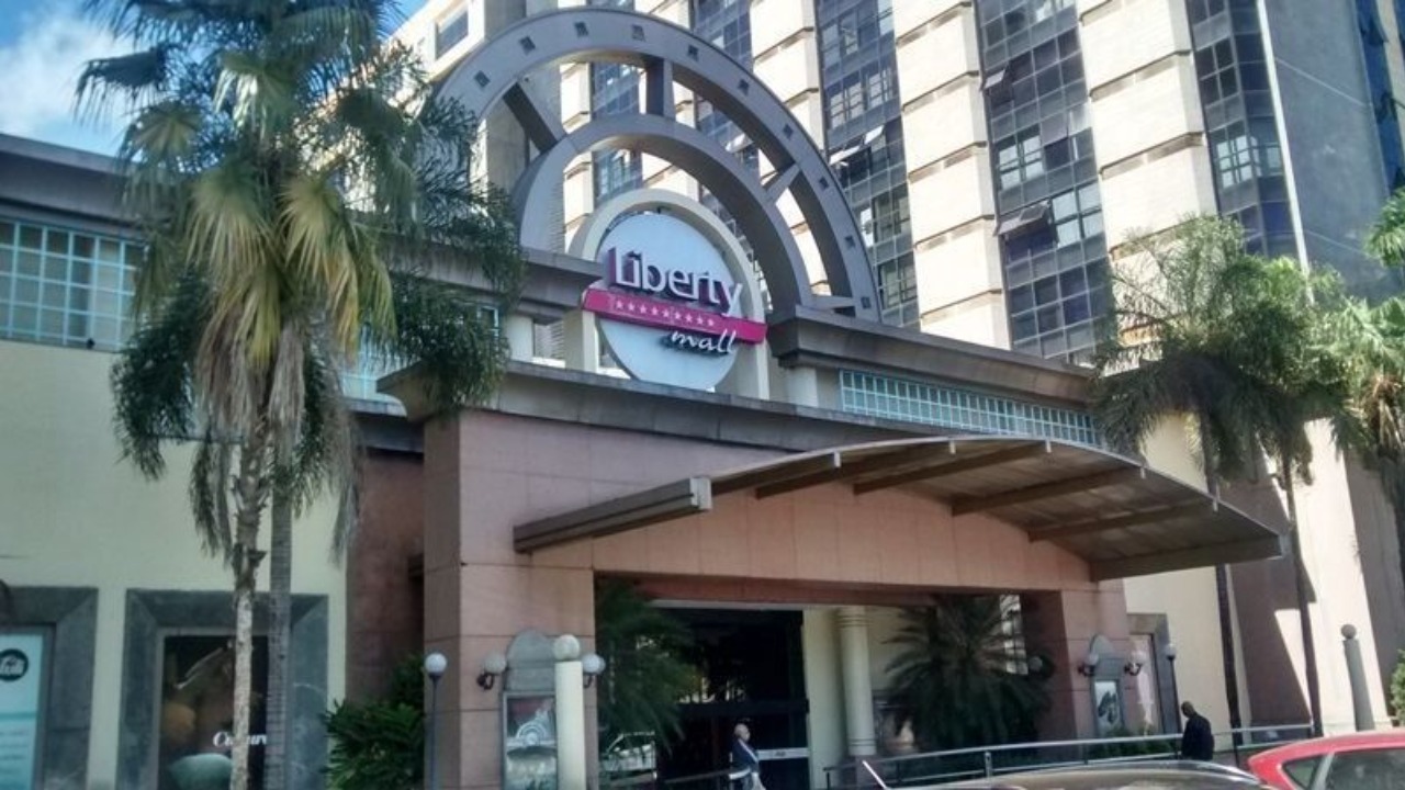 No dia 22 de março, várias lojas do shopping se unem para transformar o espaço cultural em uma grande passarela