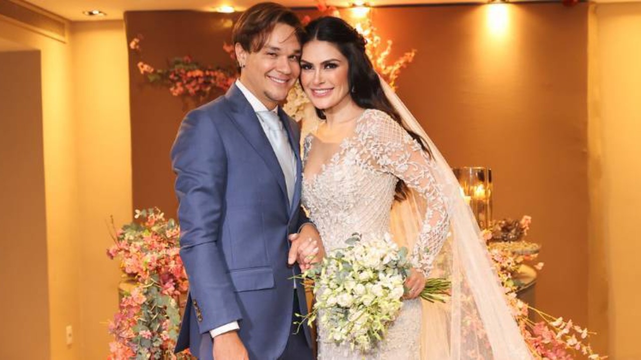 O casal teve uma cerimônia íntima com poucos convidados; O evento ocorreu em São Paulo e teve as filhas como daminhas