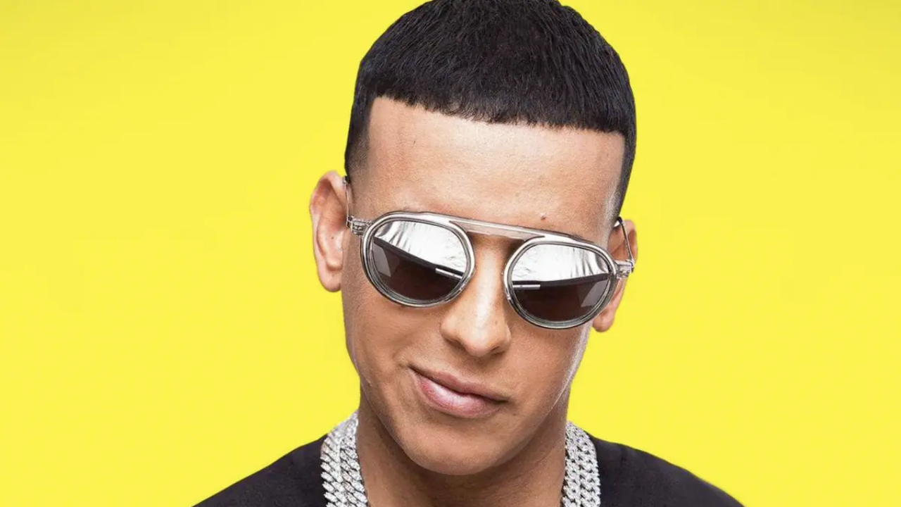 Contando com 19 faixas o novo trabalho ainda ganha as participações de Rauw Alejandro, Nile Rodgers, Mike Towers, Bad Bunny e outros