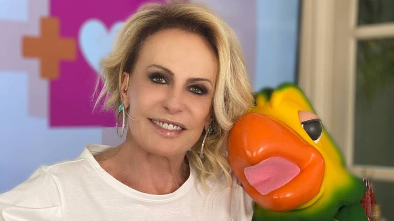 A apresentadora opinou sobre o nome verdadeiro do ‘neto’ e cogitou escolher outro artístico, como ‘Zézinho’, sugestão de uma internauta