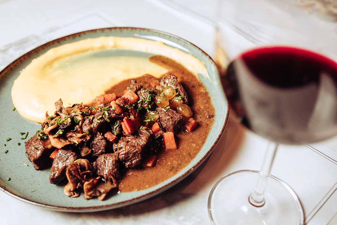 Beef Bourguignon. Foto: Divulgação
