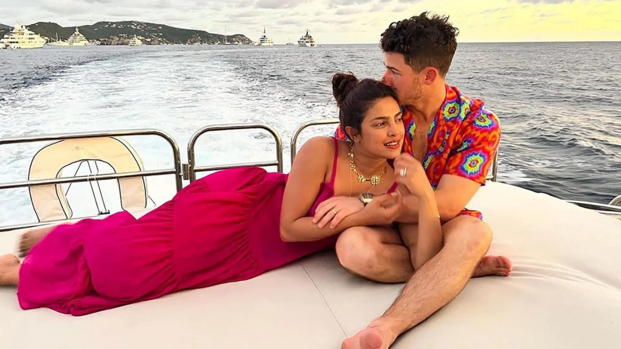 Após três meses de seu nascimento, a certidão foi divulgada pelo site TMZ, a recém-nascida se chama Malti Marie