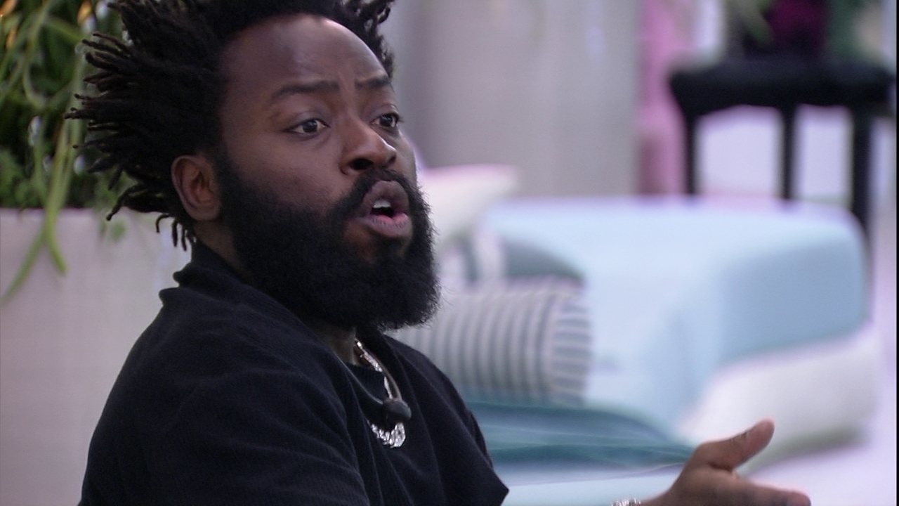 Em uma conversa com os aliados finalistas, Paulo André e Arthur Aguiar, o ator relembrou os momentos difíceis do jogo