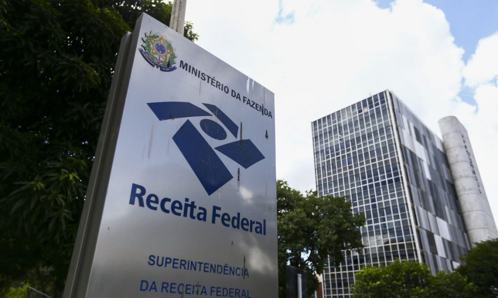 Receita paga 2º lote da restituição do Imposto de Renda nesta quinta-feira