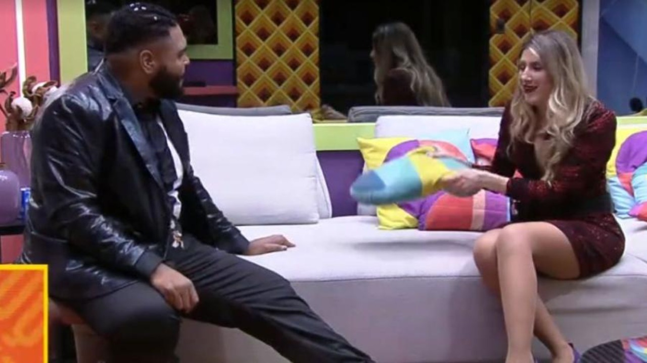 A dupla de humoristas invadiram a casa mais vigiada do Brasil, e fizeram piadas com os participantes da edição