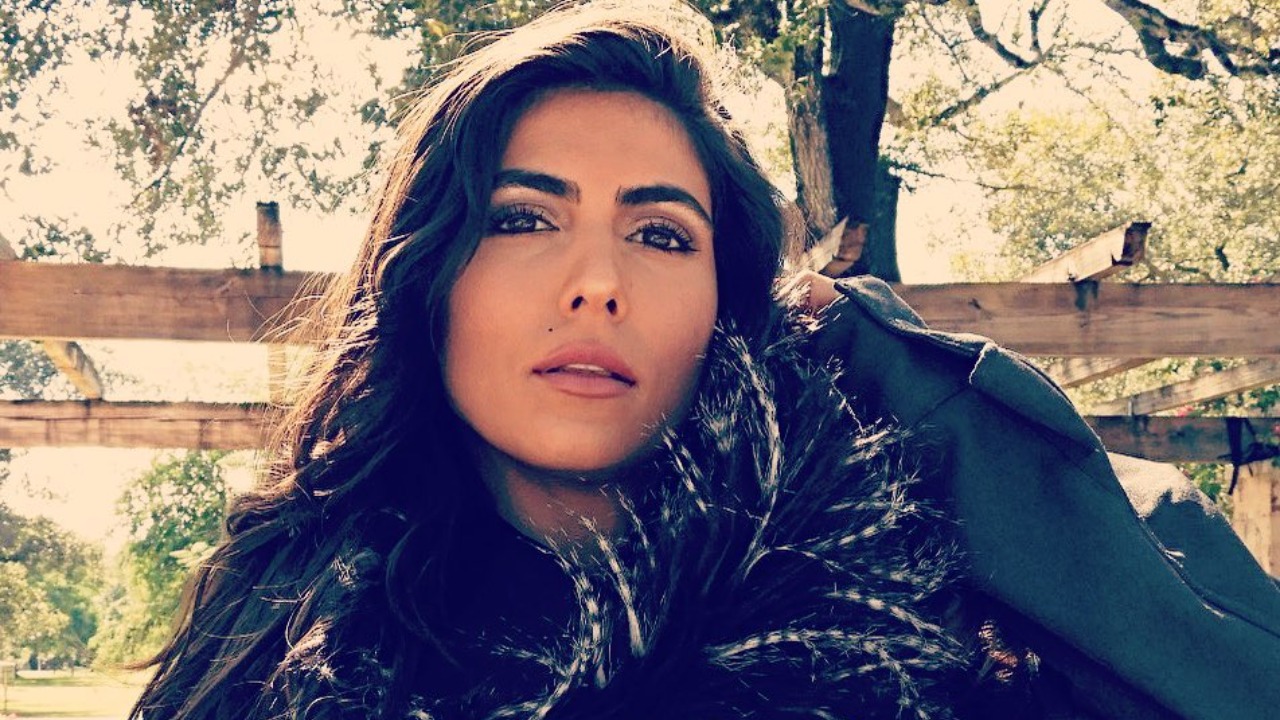 A agressão teria sido feita pelo próprio namorado, Cole Goldberg, em um passeio na Flórida, no último domingo, dia 24